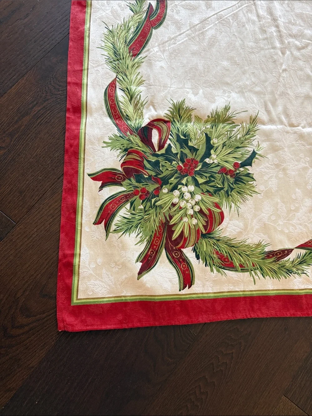 N/A this tablecloth